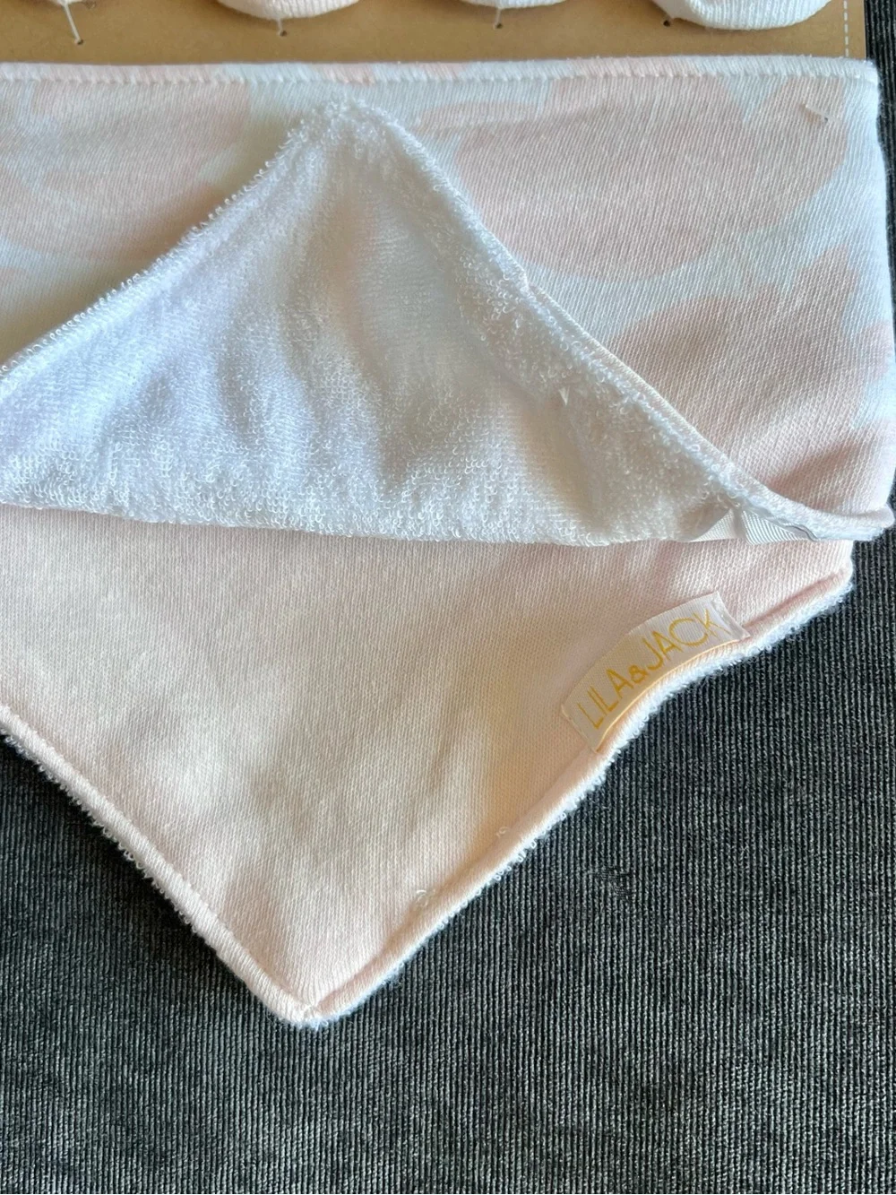 NWT Lila & Jack Headband, Sock and Bib Set Size 0-6 Months